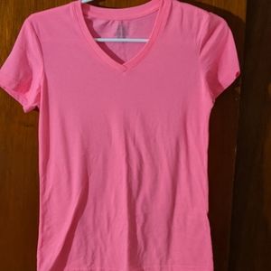 Neon pink v neck tee